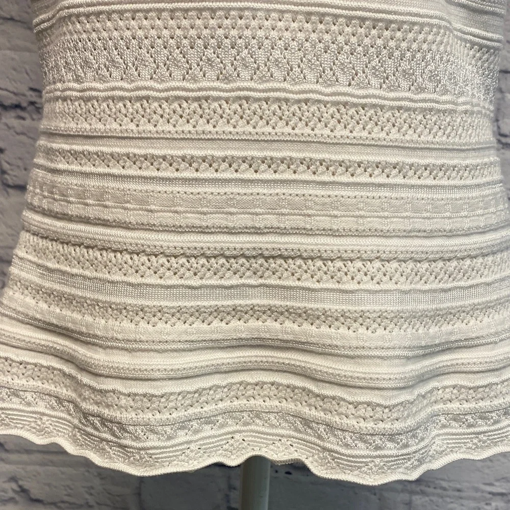 White House Black Market Textured White Knit Tank Top Size M - Picture 4 of 9